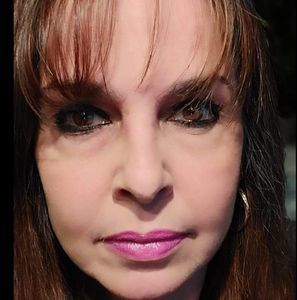 Meet your Posher, Annaluiza